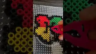 Hogwarts shield, made with hama beads midi #harrypotter #pixelart #hogwarts #ravenclaw #griffindor