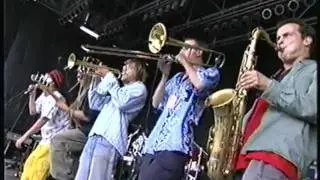 Kaliroots - Right or Wrong (Live &agrave; Woodstock en Beauce)