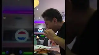Indian Millionaire reviews Vegan Burger from Miss Pepper in Germany