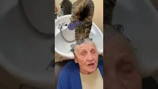 Kocia fryzjerka w akcji 😂🐱 Babcia spa jak w spa!