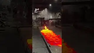 Формирование металла с помощью вращающихся роликов! 🔥 #металл #оборудование #огонь #машина #ролики