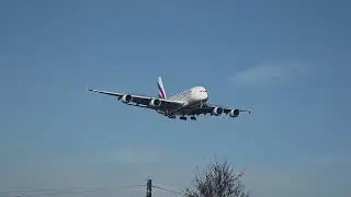 King of the skies ✈️👑🤴 Airbus A380 landing at Birmingham Airport #avgeeks #aviation #airbusa380 