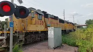 Sioux City Inn entrance railroad crossing, UP 542 and 1135 Local, Sioux City, IA