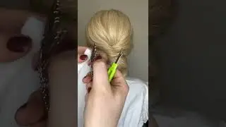Veil trick! 👰🏻&zwj;♀️ #hairhack #hairtip #hairtrick #hairtipsandtricks #bridalveil #weddingveil #brida