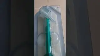 Foldable IOL injector