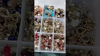 #FancyButtons #FashionAccessories #ClothingDesign #EmbroiderySupplies