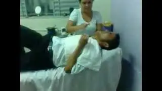 Depilando a barba na cera :(