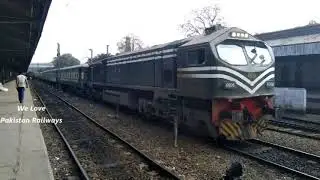 Fastest Train Of Pakistan Railways || AGE-30 6006 Lead 7Up Tezgam Express Arrive At Lahore