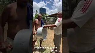 Olha como ele se atrapalhou pra retirar essa pe&ccedil;a #humor #comedia