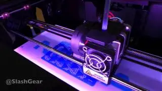 MakerBot Replicator 2 making Nokia Lumia 820/520 casings: we go hands-on