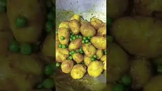 গরম গরম কচুরি বাঙালির চিরকালের প্রিয় 😋👍