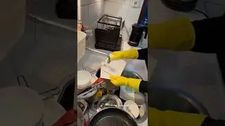 before the real cleaning starts&hellip; 🫧✨ #dishwashingasmr#oddlysatisfying#cleaningshorts