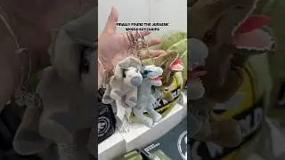 🦖🌿🦕 #myminisousa #minisoambassador #bagcharms #minisoshopping #jurassicworld #dinosaur #shopping