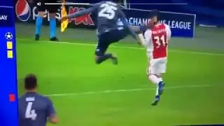 Muller red card vs Ajax