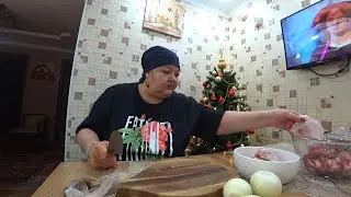 ВЛОГ/ПРИВЕТ ПОДПИСЧИЦЕ/ЧТО ГОТОВИМ НА СТАРЫЙ НОВЫЙ ГОД/ВЕСЕЛО РАЗОБРАЛИ ТЫКВУ СО ВСЕМИ ПОТРОХАМИ