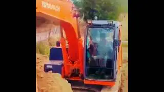 fast work machine #construction #hardwork #heavymachinery #jcb #poklen #short #tractorstunt #transp