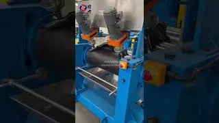Automatic rubber mixer two roll mixing mill machine for compound rubber production.