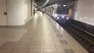 S1 S2 Sneltram 2015 deur sluiting geluid als je die wilt mag hoor