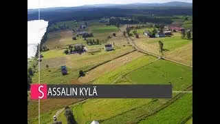 Kylä Sassalijärven rannalla