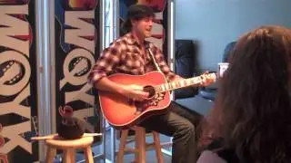 Jaron singing 