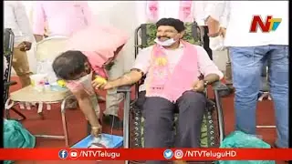 MP Santosh Kumar Donates Blood Marking 20th Foundation Day of TRS | #TRSTurns20 | NTV