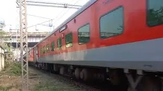22644 Patna&ndash;Ernakulam SF Express Gently Passes Rajendra Nagar Terminal.