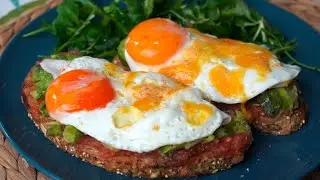 Mi desayuno favorito: tostas de aguacate, tomate y huevos especiales 🍳🥑❤️
