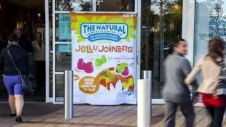 oOh! Retail - ShopaLite Wrap - The Natural Confectionery Company