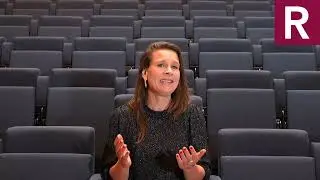 Video-column: De rol van digitalisering in liefde & intimiteit | Filosoof Piek Knijff