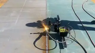 What are the difference between carbon arc gouging and plasma arc gouging?