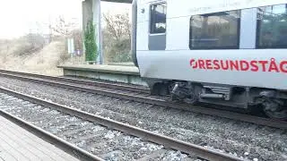 DEPART DE TRAIN [ X31 SERIES, &Oslash;RESUNDST&Aring;G SERVICE, &Oslash;RESTAD RAILWAY STATION ]