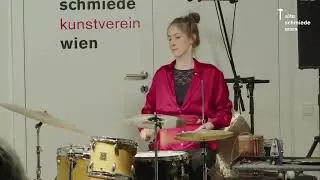 Beyond the Beat.  Judith Schwarz und Arthur Fussy
