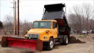 2001 Freightliner FL70 dump truck for sale | sold at auction April 25, 2013