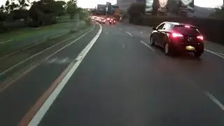 Xj6 levando esporro da Hornet engarupada