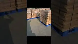 Loading goods to the United States at night #express #logistics #usa