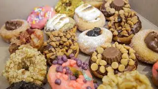 Fugo Desserts in Toronto does over-the-top mini donuts