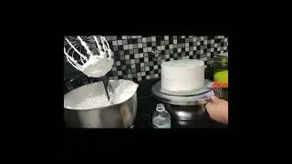 BOLO DECORA&Ccedil;&Atilde;O LINDA NO CHANTILLY   APRENDA TRABALHAR COM CHANTILLY   LORENA GONTJO