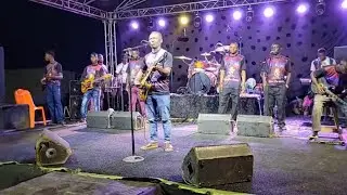 ALFRED IZONEBI JKING, NIMIS WARMING ON STAGE IN NDORO BAYELSA STATE 