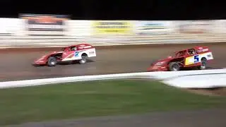 The UMP Style Modifieds Play In The Clay At The Speed Palace