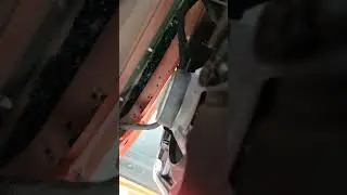broken glass produced from a small fiat 500x door glass... how much you think does your vehicle make
