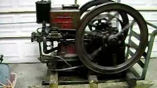 4 HP IH Famous hit miss gas engine movie 2