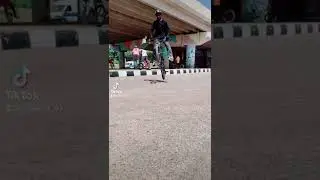Just riding 🇳🇬 #bmx #bmxstreet #streetbmx #bmxlove #bmxlover #bmxracing #bmxfun #bmxfu #ridebmx