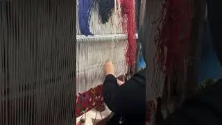 Ever wondered how Persian rugs are made? #iran #persianrugs #persian