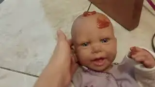 THEO SE MACHUCA NA CRECHE