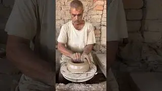 Relaxing Pottery Process! This Man&rsquo;s Experience Shows🏺#shorts #pottery #satisfying