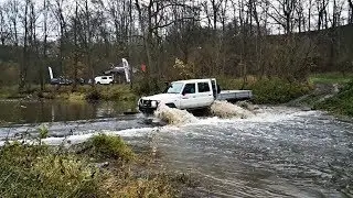 Toyota Land Cruiser J7 + HZJ76 (GRJ76 6x6): off-roading