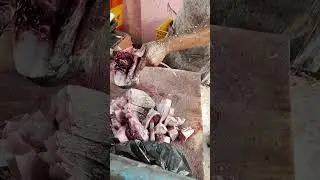SUPER FRESH FISH CUTTING SHORTS | #fishmarket #meenstory #fishcuttingskills #shorts #kadalvirundhu