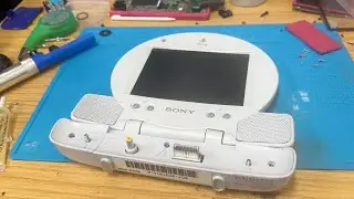PS One LCD Screen  with a Faulty Hinge, Let's get it fixed.
