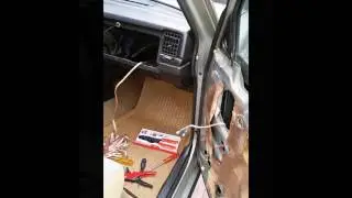 Volvo 240 (244) - radio glove box install new radio and speakers