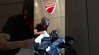 Ducati Diavel V4 Unboxing #ducati #bikerview #shortsviral #viralshorts